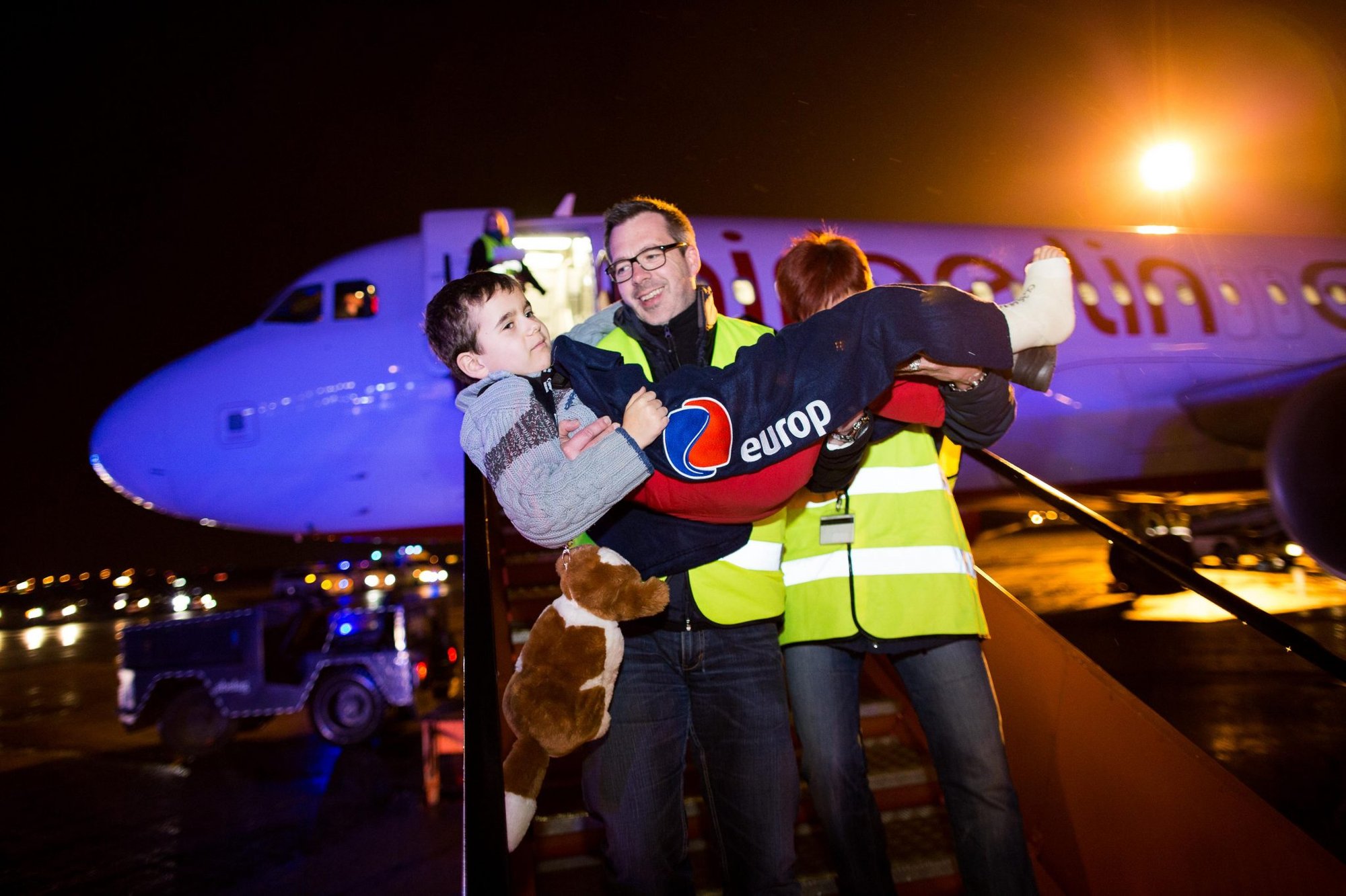 Enfant-avion-médecin-2